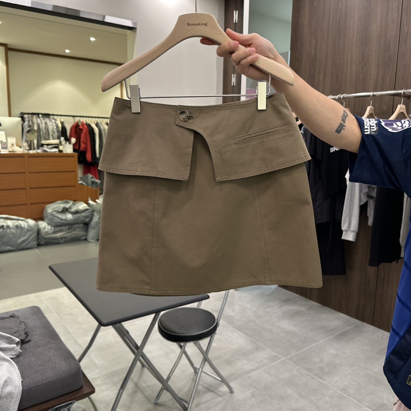 URBANSTORY/REMAKING東大門㊣代購女士新品25秋冬熱賣短裙Remaking/URBANSTORY短裙圖色1
