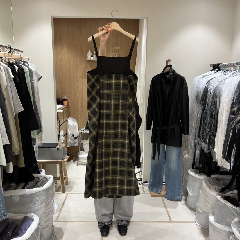 HOWFF東大門㊣實拍女士新品25秋冬推薦休閑連衣裙不含內搭格紋HOWFF連衣裙