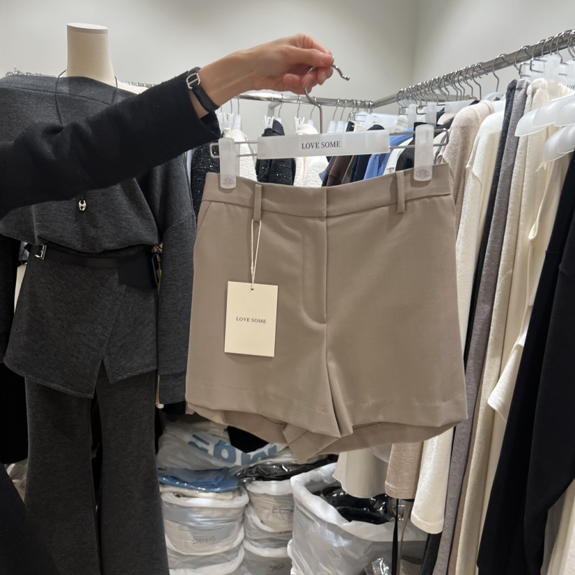 LOVE SOME東大門㊣實拍女士新款人氣職業熱賣25秋冬真品短褲LOVE SOME短褲圖色2