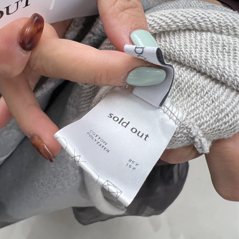 SOLD OUT韓國代購㊣女士新款休閑人氣25秋冬時尚真品推薦衛衣SOLD OUT衛衣