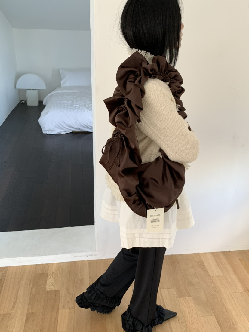 THE CAMEL東大門㊣直郵女裝新品真品單肩斜跨包褶皺the came_l 家單肩/斜跨包