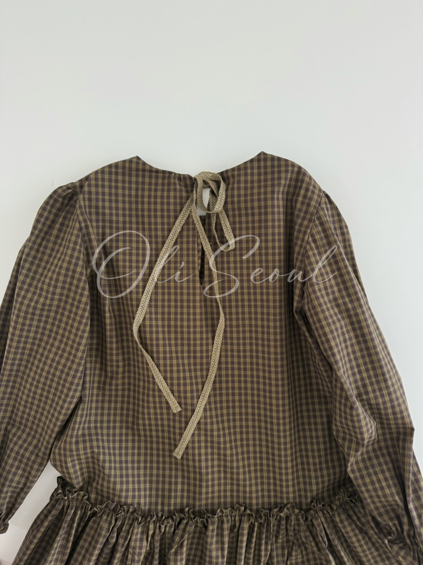 OLI SEOUL東大門㊣直郵女士新款真品休閑連衣裙荷葉邊格紋OLI SEOUL連衣裙