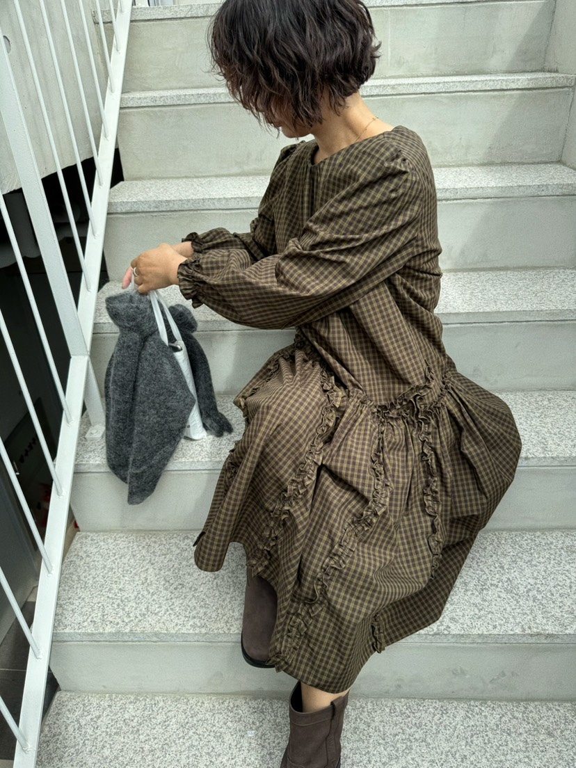 OLI SEOUL東大門㊣直郵女士新款真品休閑連衣裙荷葉邊格紋OLI SEOUL連衣裙