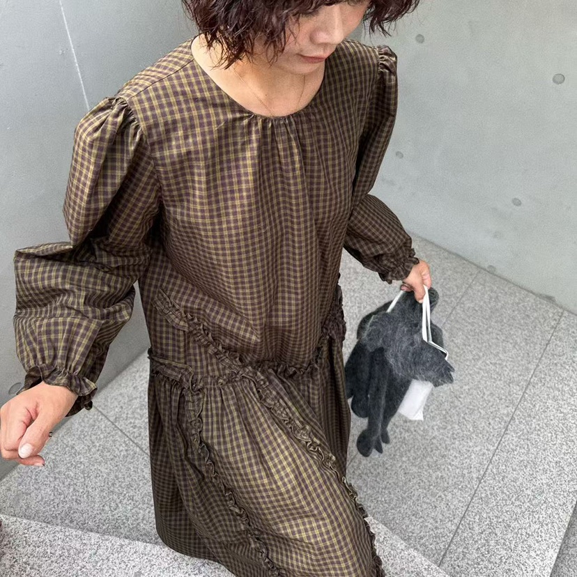 OLI SEOUL東大門㊣直郵女士新款真品休閑連衣裙荷葉邊格紋OLI SEOUL連衣裙