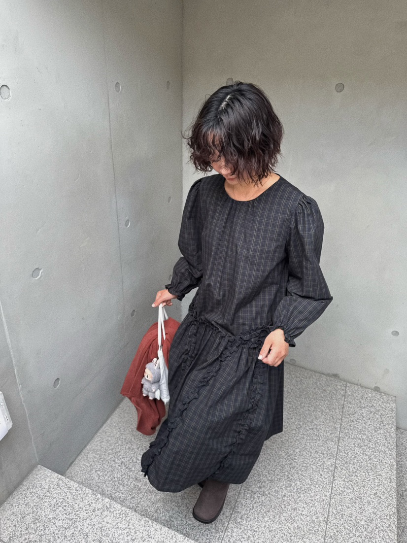 OLI SEOUL東大門㊣直郵女士新款真品休閑連衣裙荷葉邊格紋OLI SEOUL連衣裙