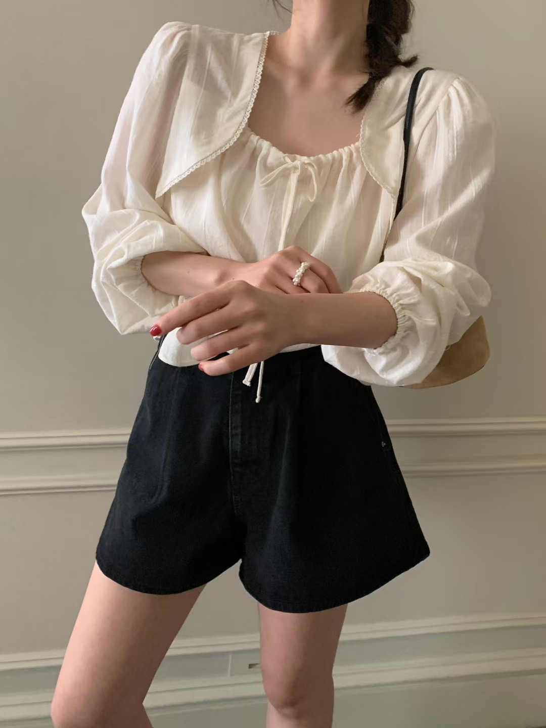 MELLOUNGE-멜라운지-T東大門㊣直郵女裝新品時尚襯衫蕾絲衫MELLOUNGE-T襯衫/蕾絲衫