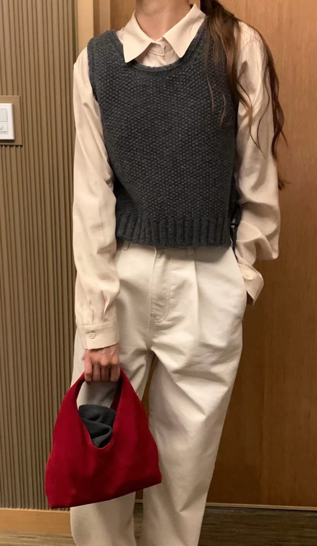 DE ONDO東大門㊣代購女裝新款真品25秋冬吊帶背心不含內搭絨DE ONDO吊帶/背心圖色2