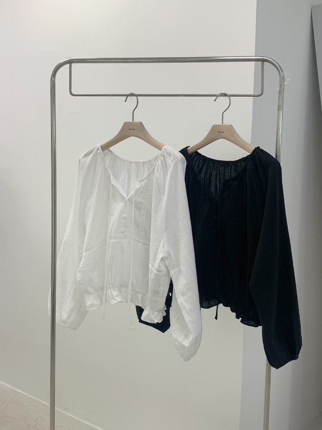 MELLOUNGE-멜라운지-T韓國直郵㊣女裝新品真品襯衫蕾絲衫MELLOUNGE-T襯衫/蕾絲衫