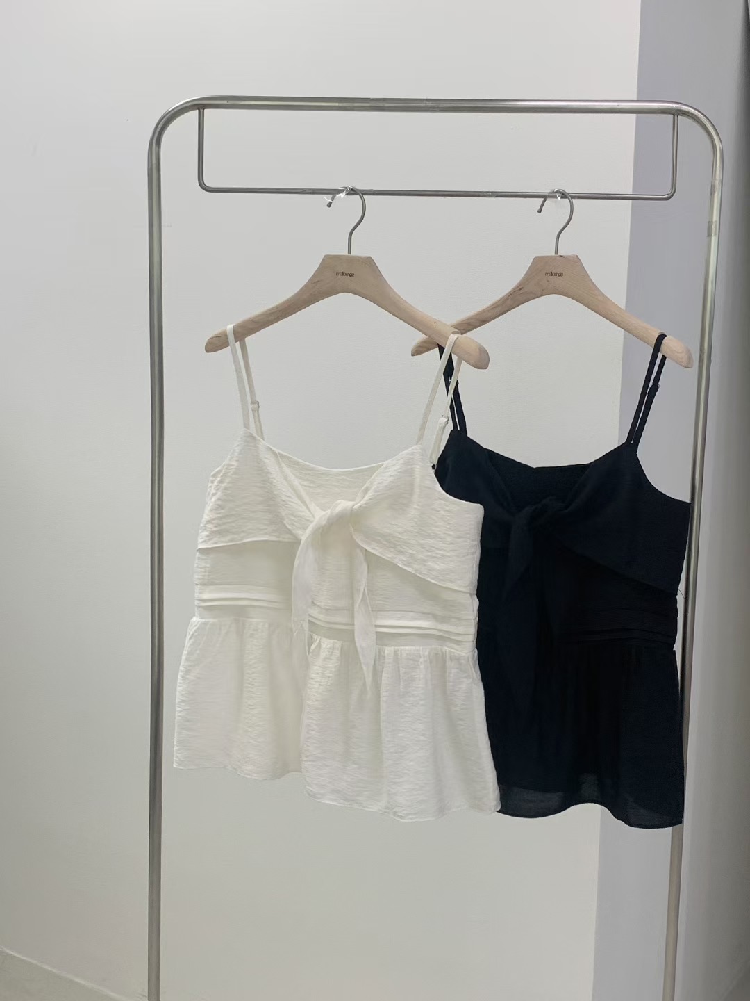 MELLOUNGE-멜라운지-T東大門㊣實拍女裝新品真品吊帶背心MELLOUNGE-T吊帶/背心圖色2左二色