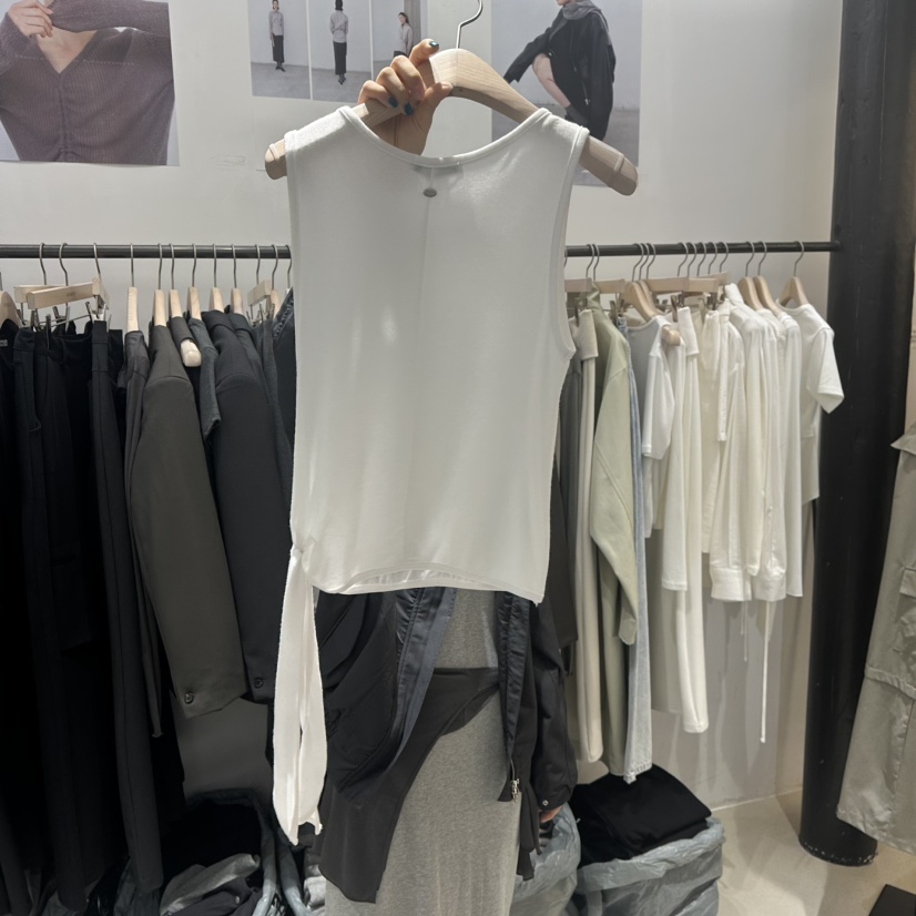 MOMENT韓國直郵㊣女士新品真品時尚推薦職業熱賣休閑吊帶背心MOMENT/RECOVER吊帶/背心