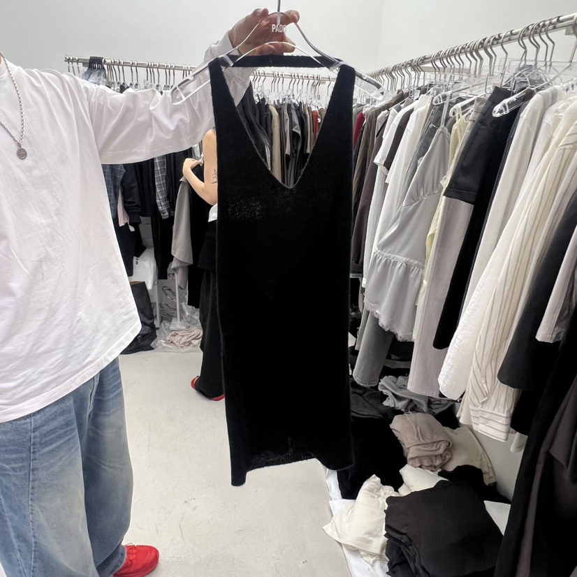 PADO東大門㊣代購女裝新款人氣25秋冬真品熱賣職業吊帶背心PADO吊帶/背心圖色3