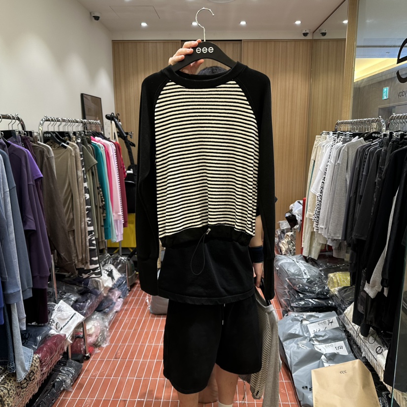 E/E/E韓國直郵㊣女裝新品休閑25秋冬職業熱賣推薦真品衛衣E/E/E衛衣圖色2
