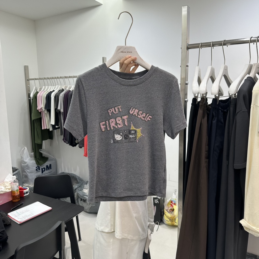 VISUAL SPACE東大門㊣直郵女裝新款時尚人氣職業25秋冬T恤VISUAL SPACET恤圖色2