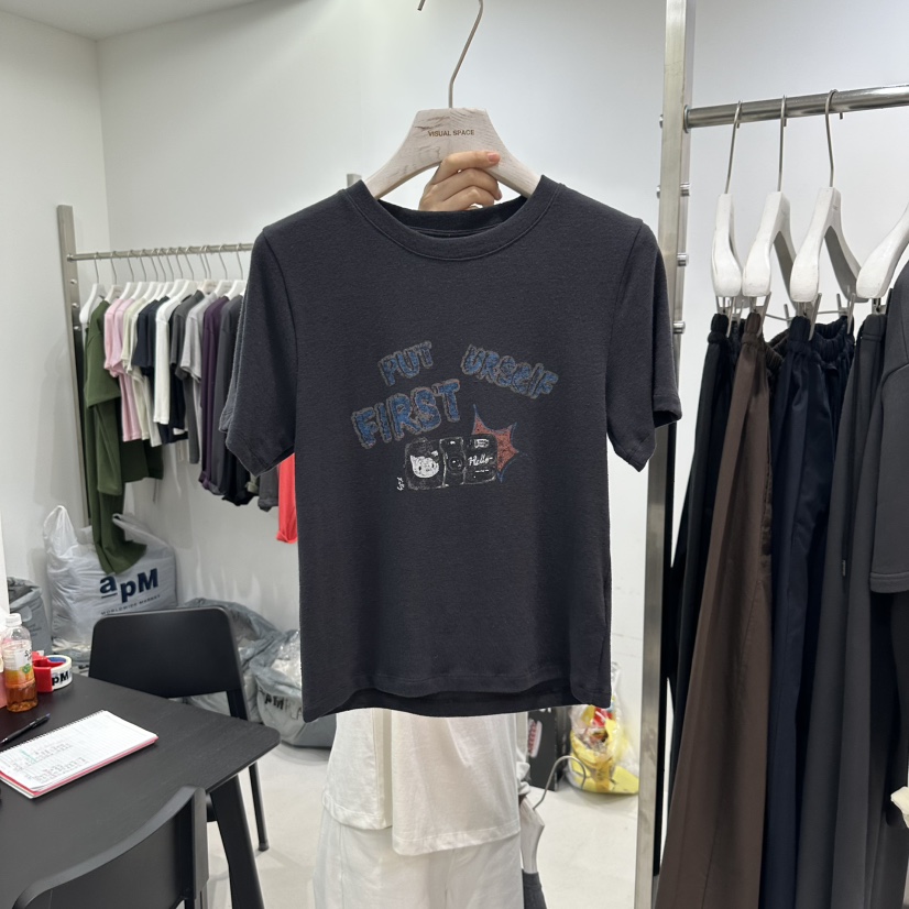 VISUAL SPACE東大門㊣直郵女裝新款時尚人氣職業25秋冬T恤VISUAL SPACET恤圖色3