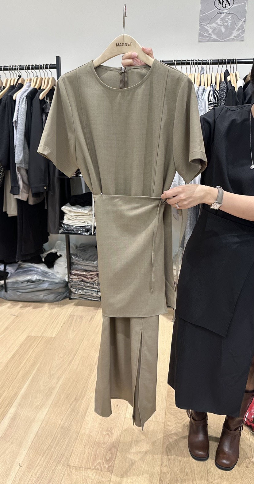 M.G.N東大門㊣直郵女裝新品職業真品時尚休閑連衣裙裹身裙MAGNET連衣裙