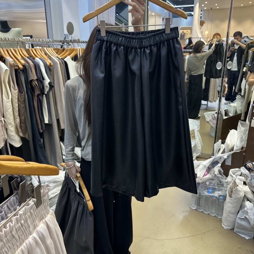 SANS韓國代購㊣女士新品時尚25秋冬熱賣休閑職業人氣短褲皮革SANS短褲圖色3黑色