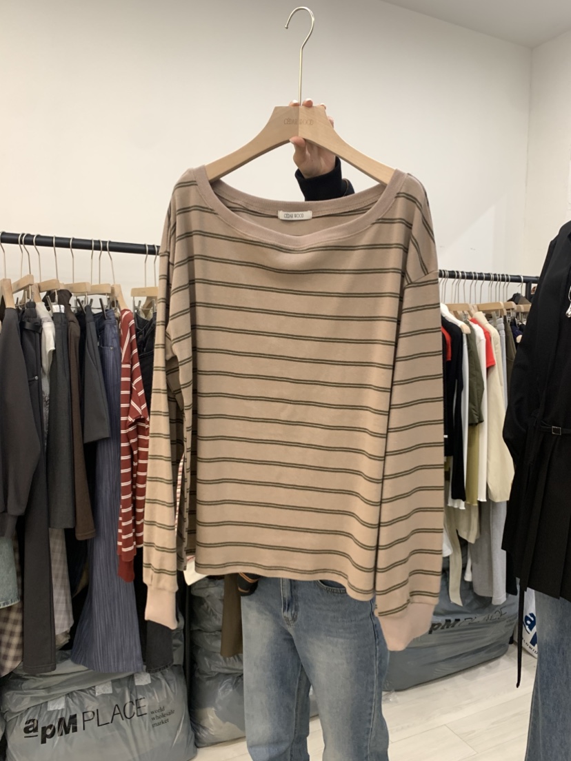 CEDARWOOD韓國代購㊣女裝新品休閑推薦真品25秋冬長袖T恤露肩CEDARWOOD長袖T恤圖色2