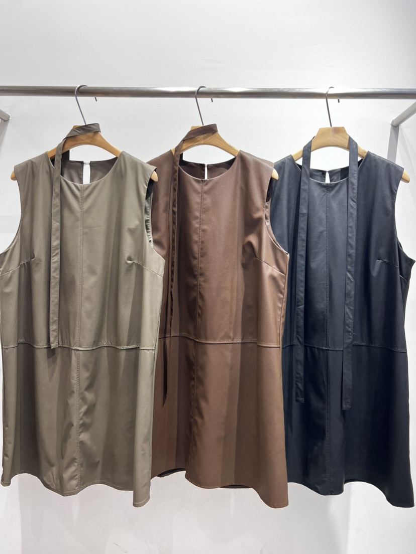 OLA韓國直郵㊣女士新品休閑推薦熱賣人氣職業25秋冬連衣裙皮革mellor/OLA連衣裙