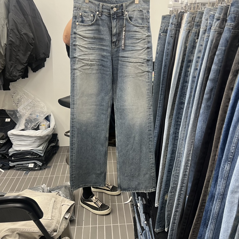 WELLDONEMINED東大門㊣直郵女士新品人氣職業推薦時尚牛仔褲WELLDONEMINED牛仔褲