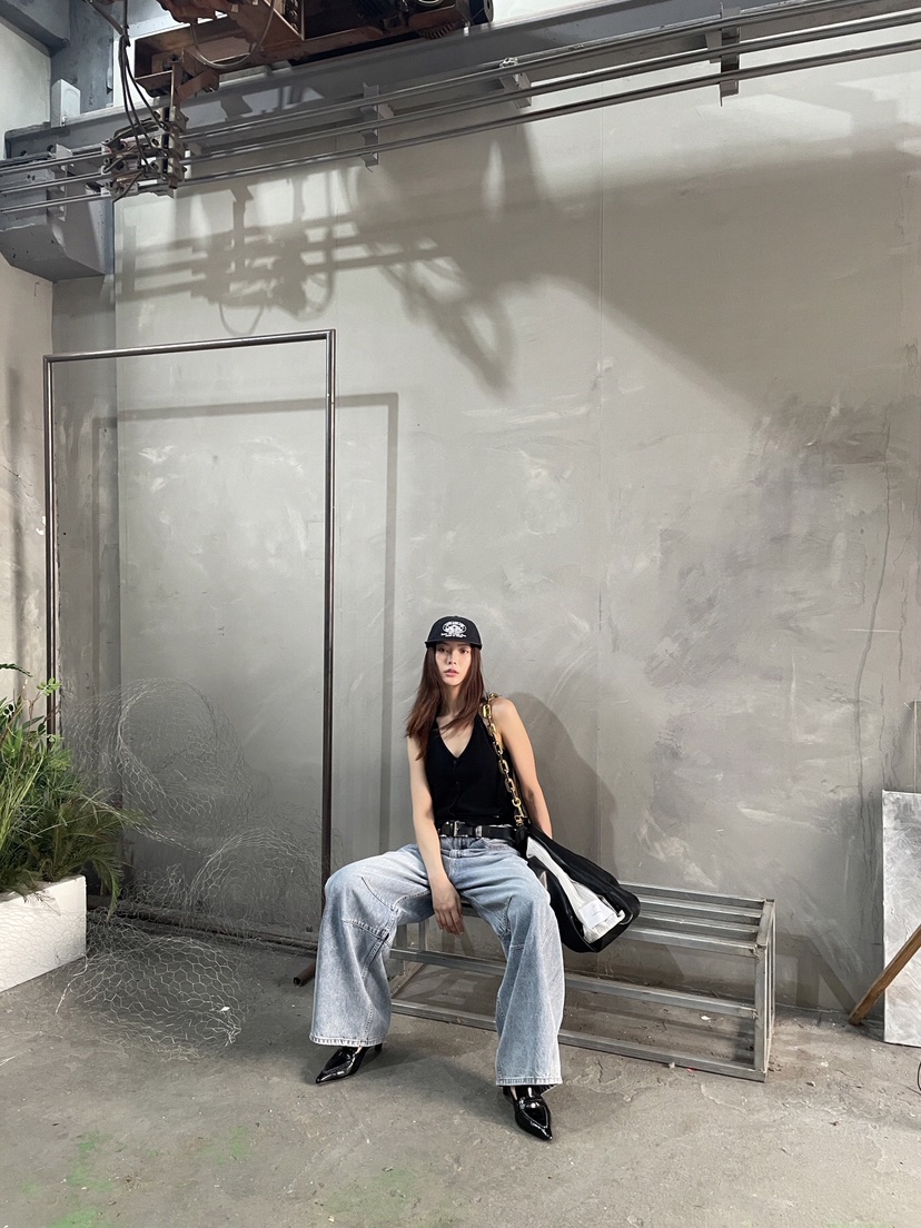D2/A2韓國直郵㊣女裝新款時尚人氣25秋冬熱賣推薦吊帶背心D2/A2吊帶/背心