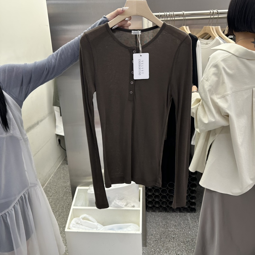 VELVET UNDERGROUND韓國代購㊣女士新品人氣長袖T恤羊毛紐扣VELVET UNDERGROUND長袖T恤圖色2