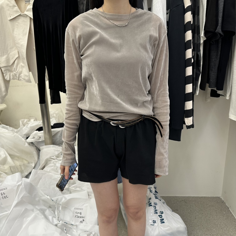 ESSENCE東大門㊣直郵女裝新品25秋冬人氣長袖T恤天鵝絨透視ESSENCE長袖T恤圖色1