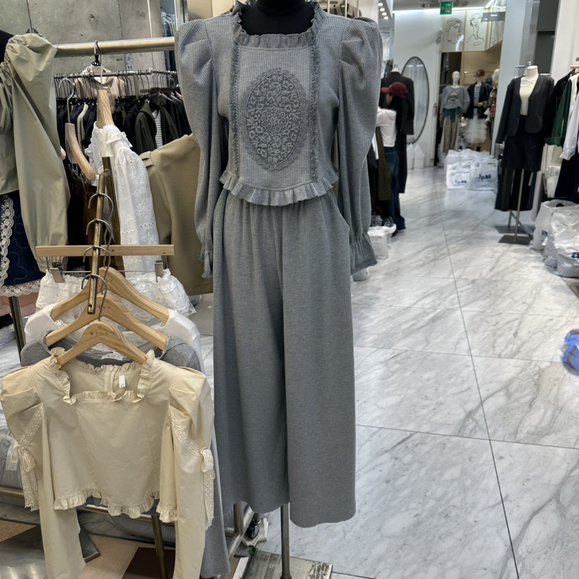 BEEN-A韓國直郵㊣女士新款職業熱賣時尚真品套裝兩件套套裝BEEN-A套裝圖色1