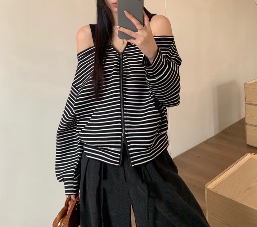 SYMBOL韓國代購㊣女裝新款人氣真品熱賣職業時尚衛衣拉鏈露肩SYMBOL衛衣圖色2