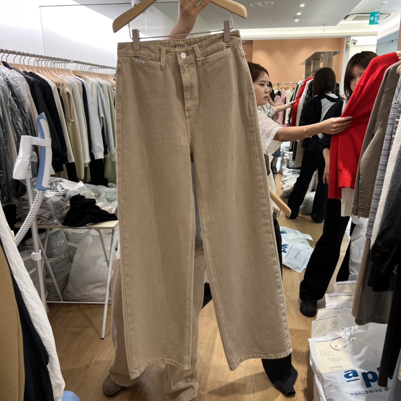 OP PER韓國代購㊣女裝新品時尚人氣熱賣25秋冬職業真品牛仔褲OPPER-simplebeige牛仔褲圖色1