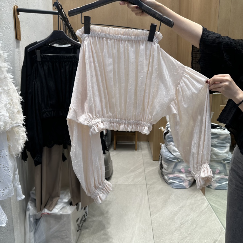 TRIPLE SEVEN韓國直郵㊣女士新款熱賣真品25秋冬襯衫蕾絲衫TRIPLE SEVEN襯衫/蕾絲衫圖色2