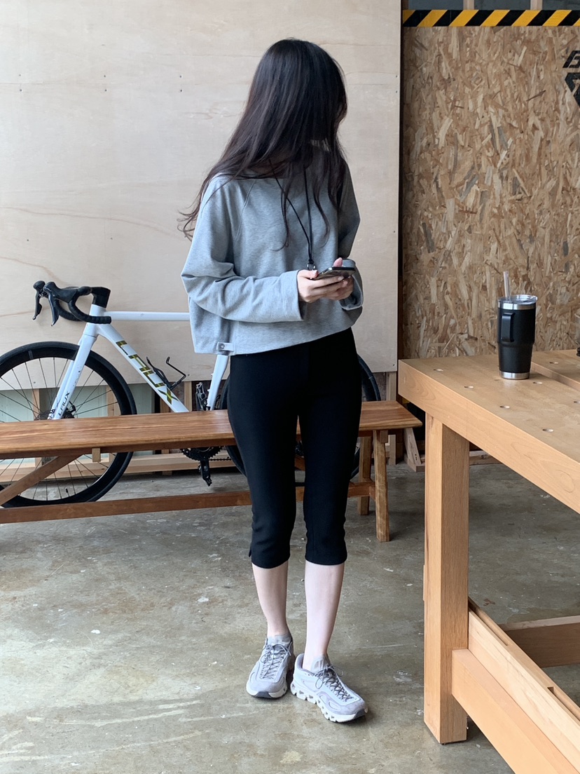 LOGARDEN韓國直郵㊣女裝新款休閑熱賣時尚人氣衛衣不含內搭LO GARDEN衛衣