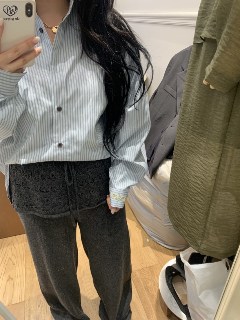 DE GO YOU東大門㊣直郵女裝新品25秋冬職業真品襯衫蕾絲衫DE GO YOU襯衫/蕾絲衫