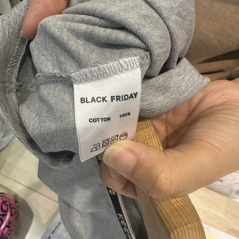 BLACKFRIDAY韓國直郵㊣女士新品時尚人氣真品25秋冬長袖T恤BLACK FRIDAY長袖T恤