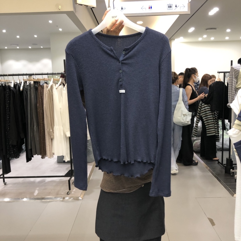 BENE韓國代購㊣女裝新品真品職業人氣時尚熱賣25秋冬長袖T恤BENE長袖T恤圖色4深藍色