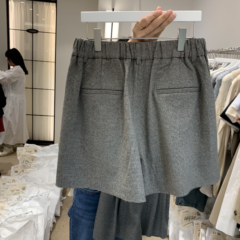 VENIR-a韓國代購㊣女士新款職業熱賣25秋冬真品人氣時尚短褲VENIR-a短褲