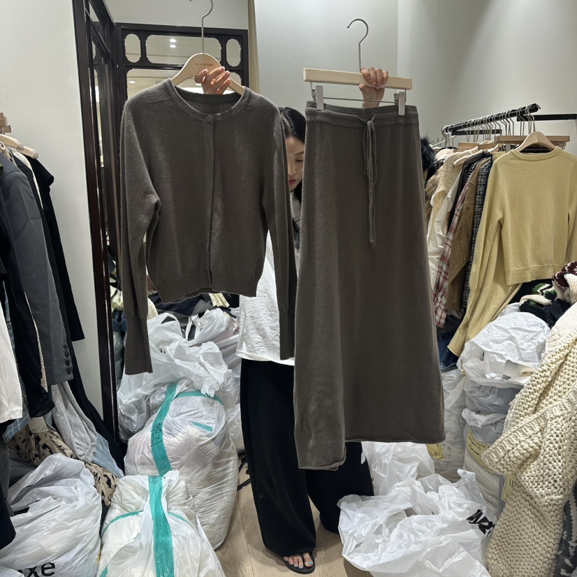 THEMORYPARK韓國直郵㊣女裝新品人氣25秋冬時尚熱賣套裝兩件套THE MORY PARK套裝圖色2