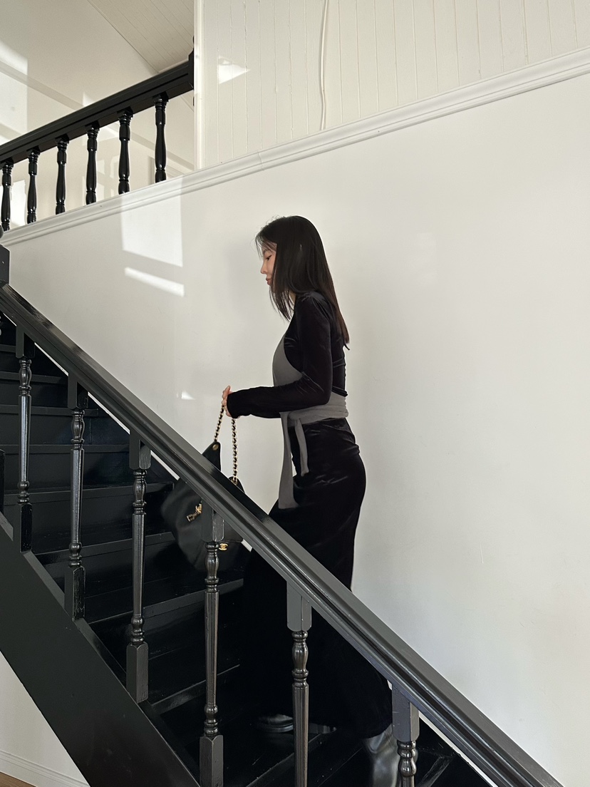 LE VASE韓國直郵㊣女士新款25秋冬職業真品時尚熱賣長袖T恤LE VASE長袖T恤