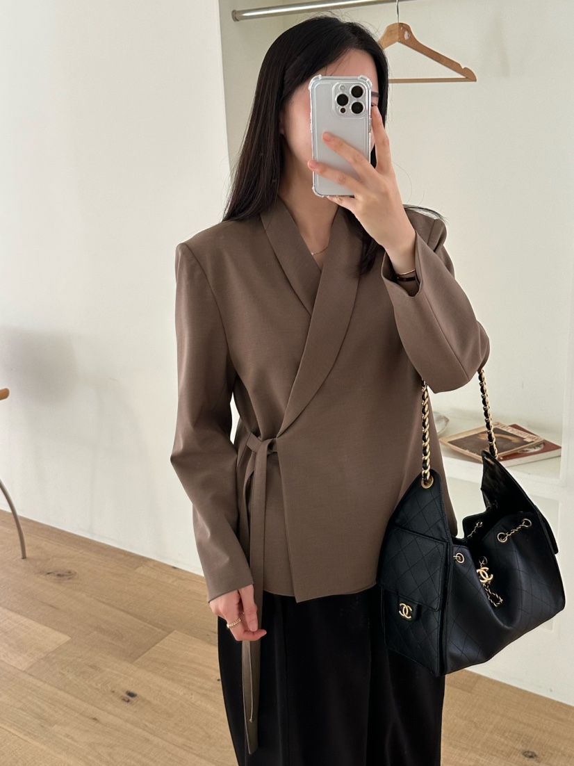 LE VASE韓國直郵㊣女裝新品時尚熱賣真品25秋冬推薦職業夾克LE VASE夾克