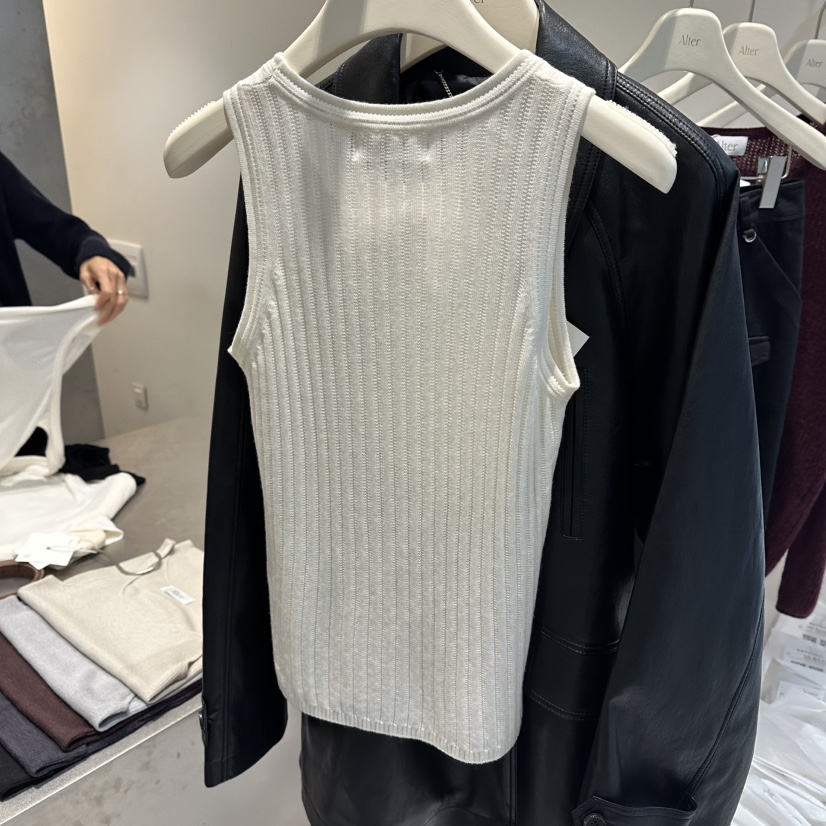ALTER韓國直郵㊣女士新品熱賣人氣休閑25秋冬推薦職業吊帶背心Alter吊帶/背心