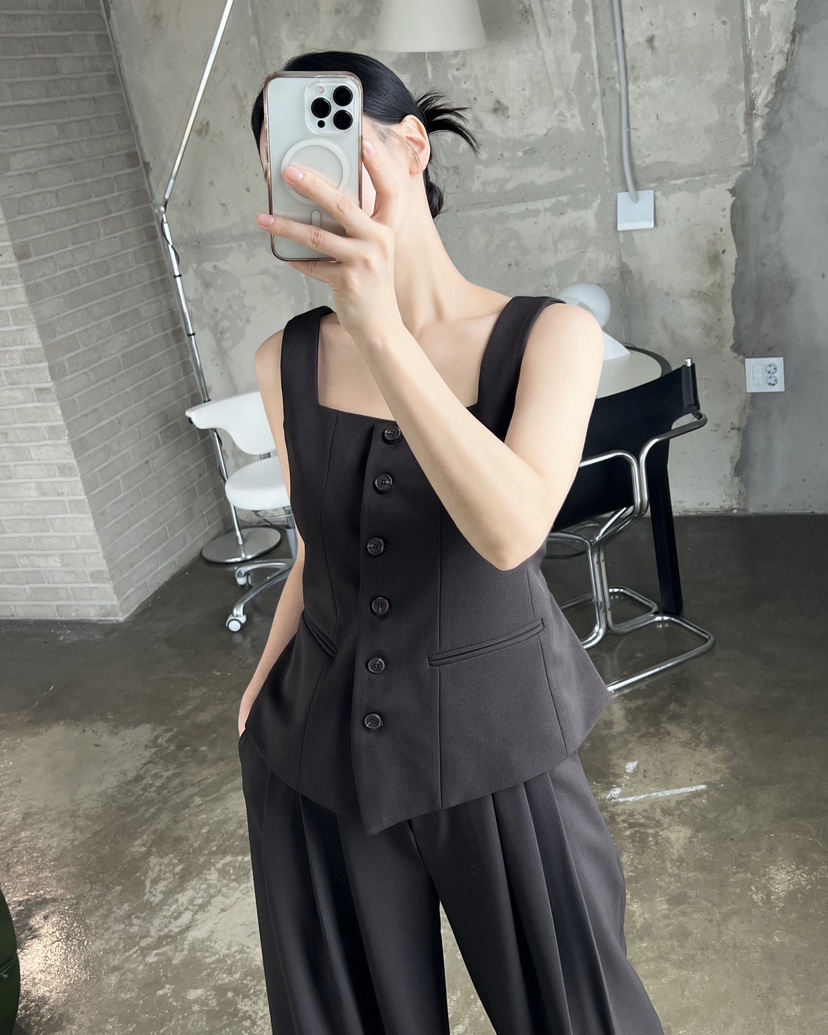 VERNI東大門㊣直郵女裝新品人氣時尚休閑熱賣真品推薦吊帶背心VERNI吊帶/背心