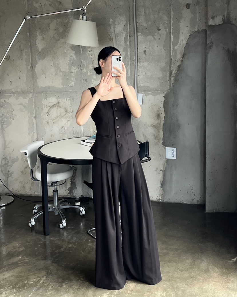 VERNI東大門㊣直郵女裝新品人氣時尚休閑熱賣真品推薦吊帶背心VERNI吊帶/背心