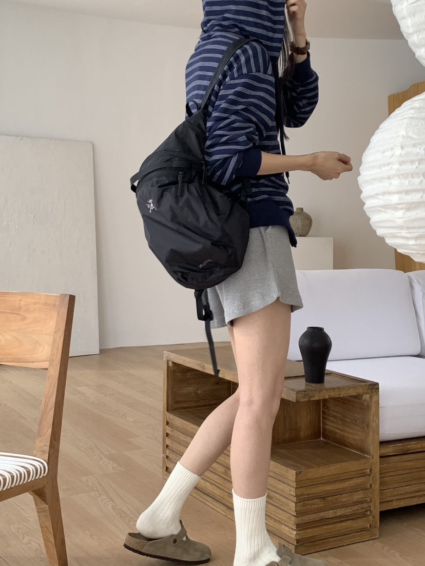 WOOD韓國代購㊣女士新品熱賣職業時尚休閑推薦夾克連帽拉鏈衫WOOD夾克