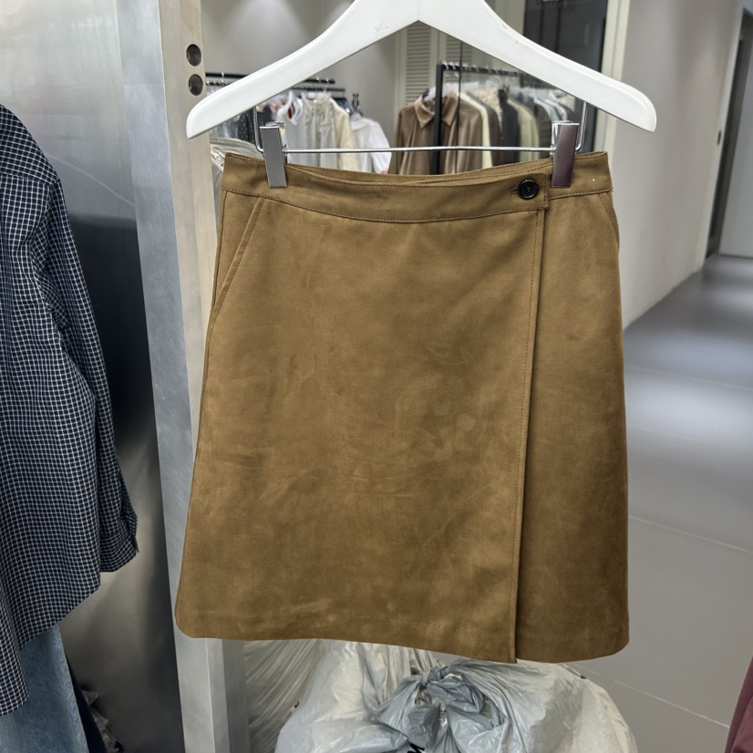 HELVETICA東大門㊣代購女裝新品真品推薦人氣熱賣短裙絨面革HELVETICA短裙圖色1