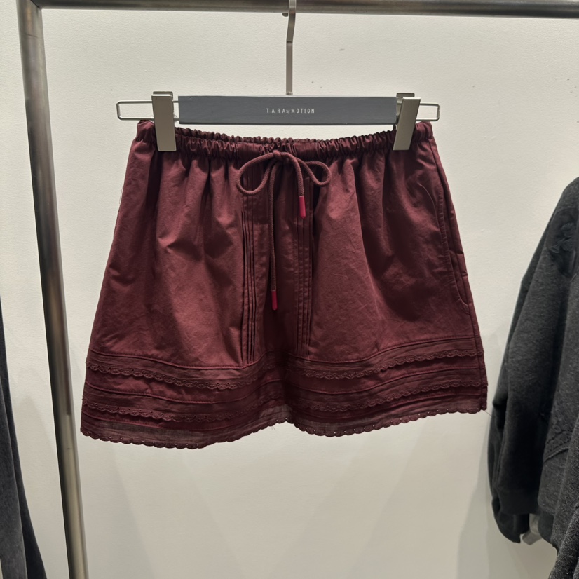 TARABY MOTION東大門㊣直郵女裝新品真品職業短裙棉質蕾絲TARABY MOTION短裙圖色4