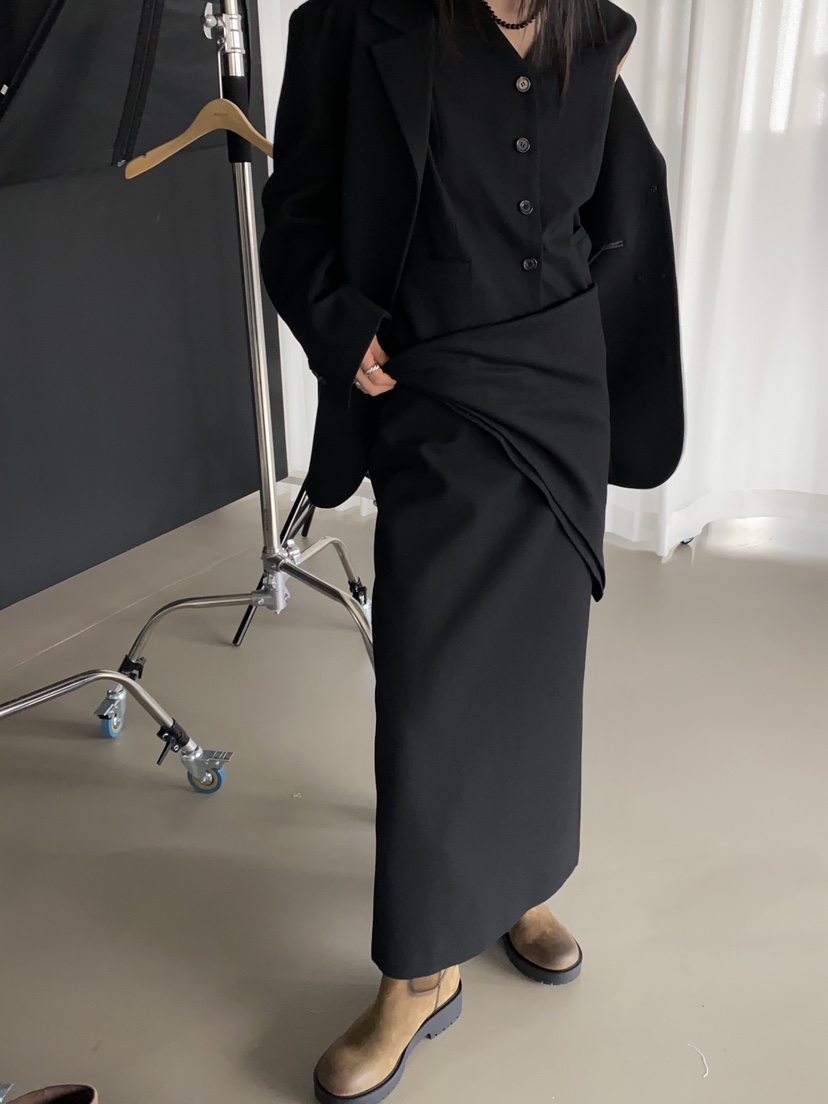 MOVENNE東大門㊣實拍女士新品25秋冬時尚熱賣休閑職業人氣長裙MOVENNE長裙