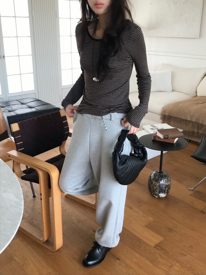 ESCHER東大門㊣實拍女裝新品職業25秋冬推薦長袖T恤不含配飾ESCHER長袖T恤