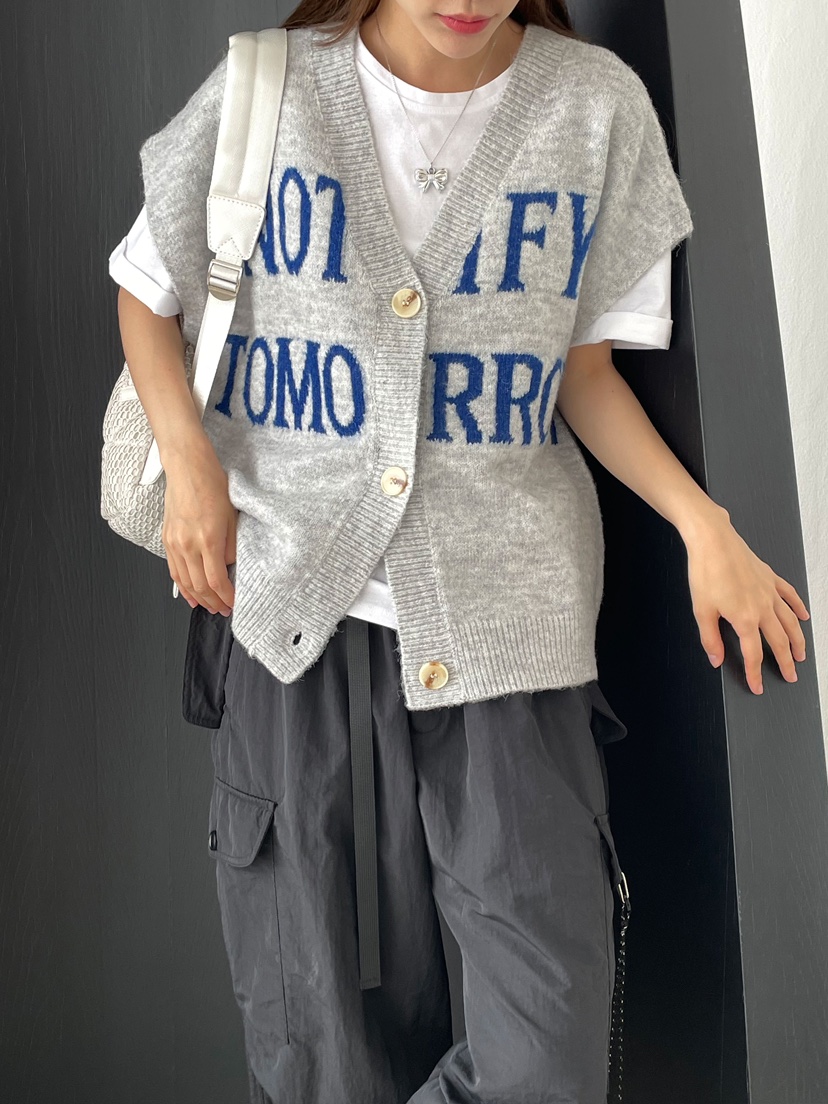NEOUL東大門㊣代購女裝新品真品25秋冬職業推薦休閑人氣馬甲NEOUL/ahin雙領標簽馬甲