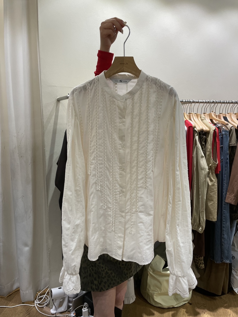 AUVERFIT東大門㊣代購女裝新款休閑人氣25秋冬襯衫蕾絲衫荷葉邊AUVERFIT襯衫/蕾絲衫