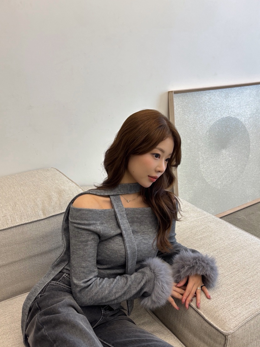 TOO HOT韓國代購㊣女裝新品熱賣休閑職業針織衫含脖帶露肩TOO HOT針織衫