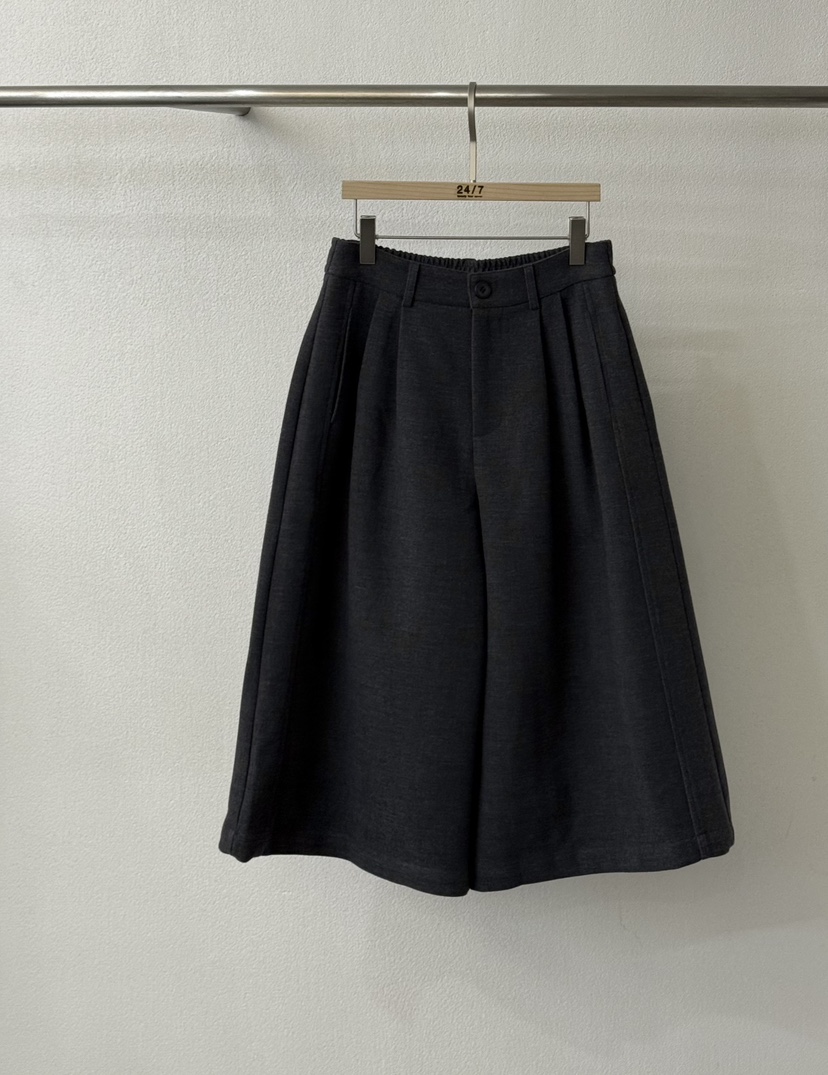 TWENTY FOUR SEVEN24-7東大門㊣直郵女裝新品職業短褲九分TEWNTY FOUR SEVEN24-7短褲